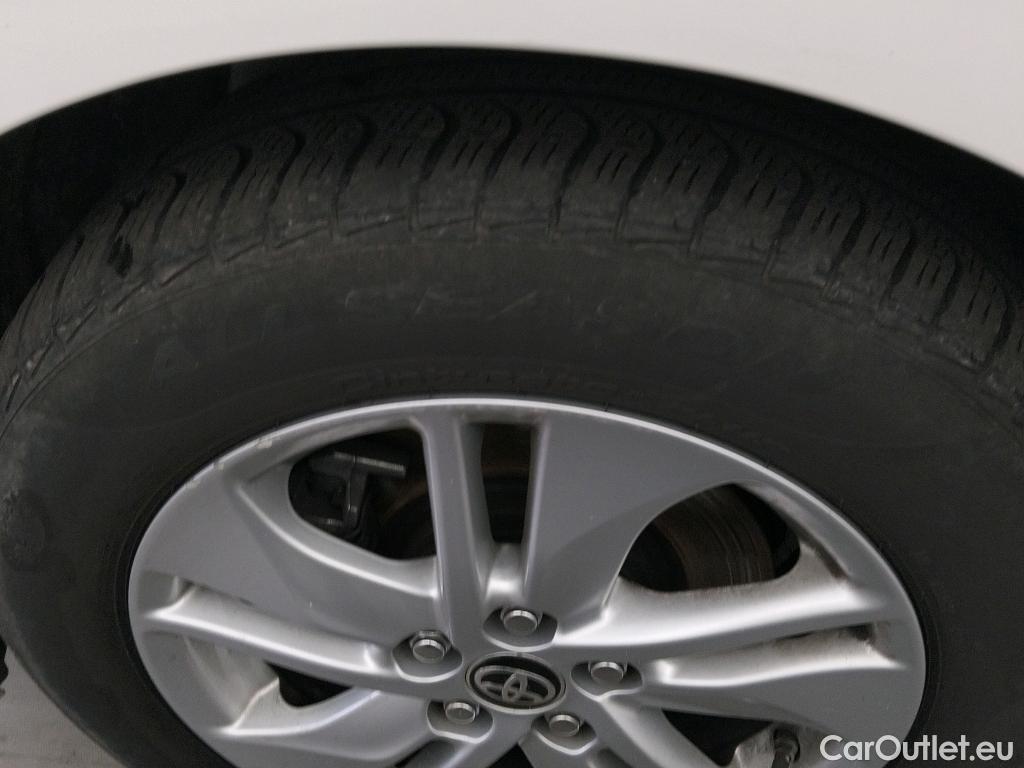  Toyota  Yaris TOYOTA  / 2020 / 5P / berlina con portón 1.5 120H Business Plus #9