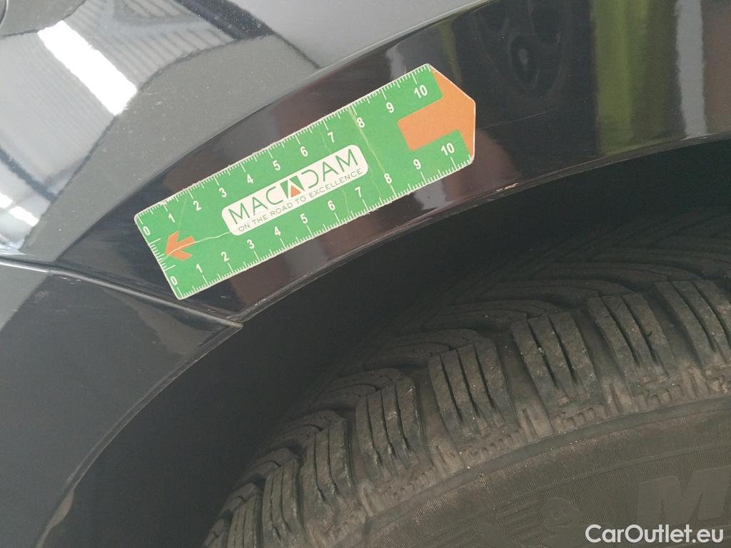  Volkswagen  Passat VOLKSWAGEN  / 2019 / 4P / sedán Business 2.0 TDI 90kW (122CV) DSG #14