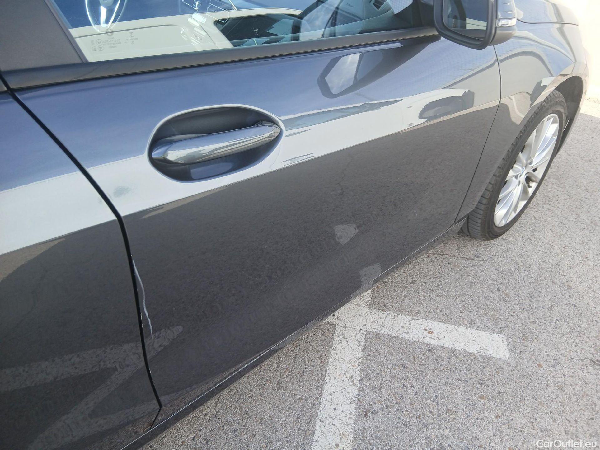  Bmw  Serie 1 BMW  / 2019 / 5P / berlina con portón 118i #27