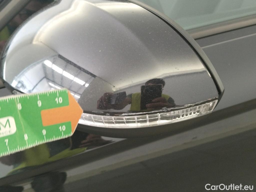  Volkswagen  Passat VOLKSWAGEN  / 2019 / 4P / sedán Business 2.0 TDI 90kW (122CV) DSG #22