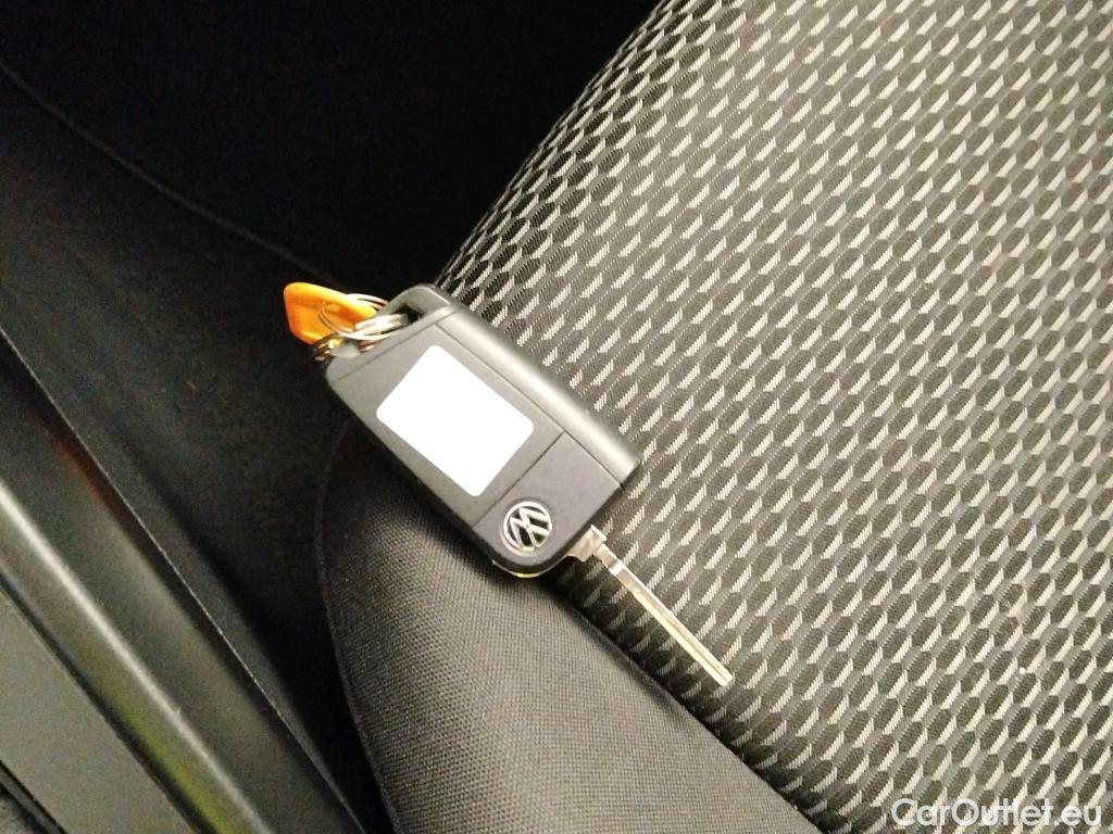  Volkswagen  Polo VOLKSWAGEN  / 2021 / 5P / berlina con portón  1.0 TSI 70kW (95CV) #1