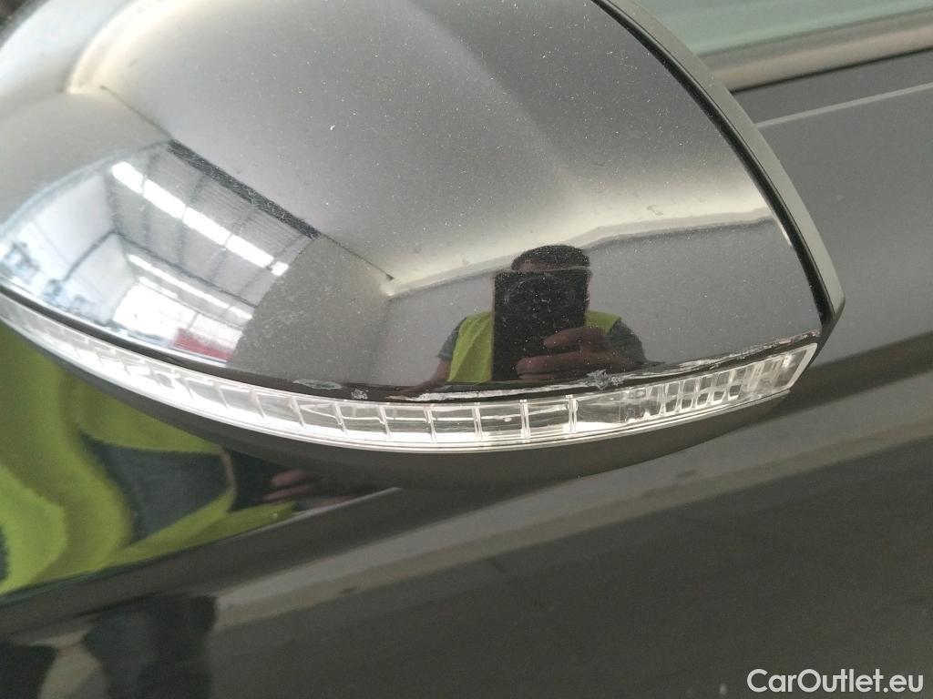  Volkswagen  Passat VOLKSWAGEN  / 2019 / 4P / sedán Business 2.0 TDI 90kW (122CV) DSG #21