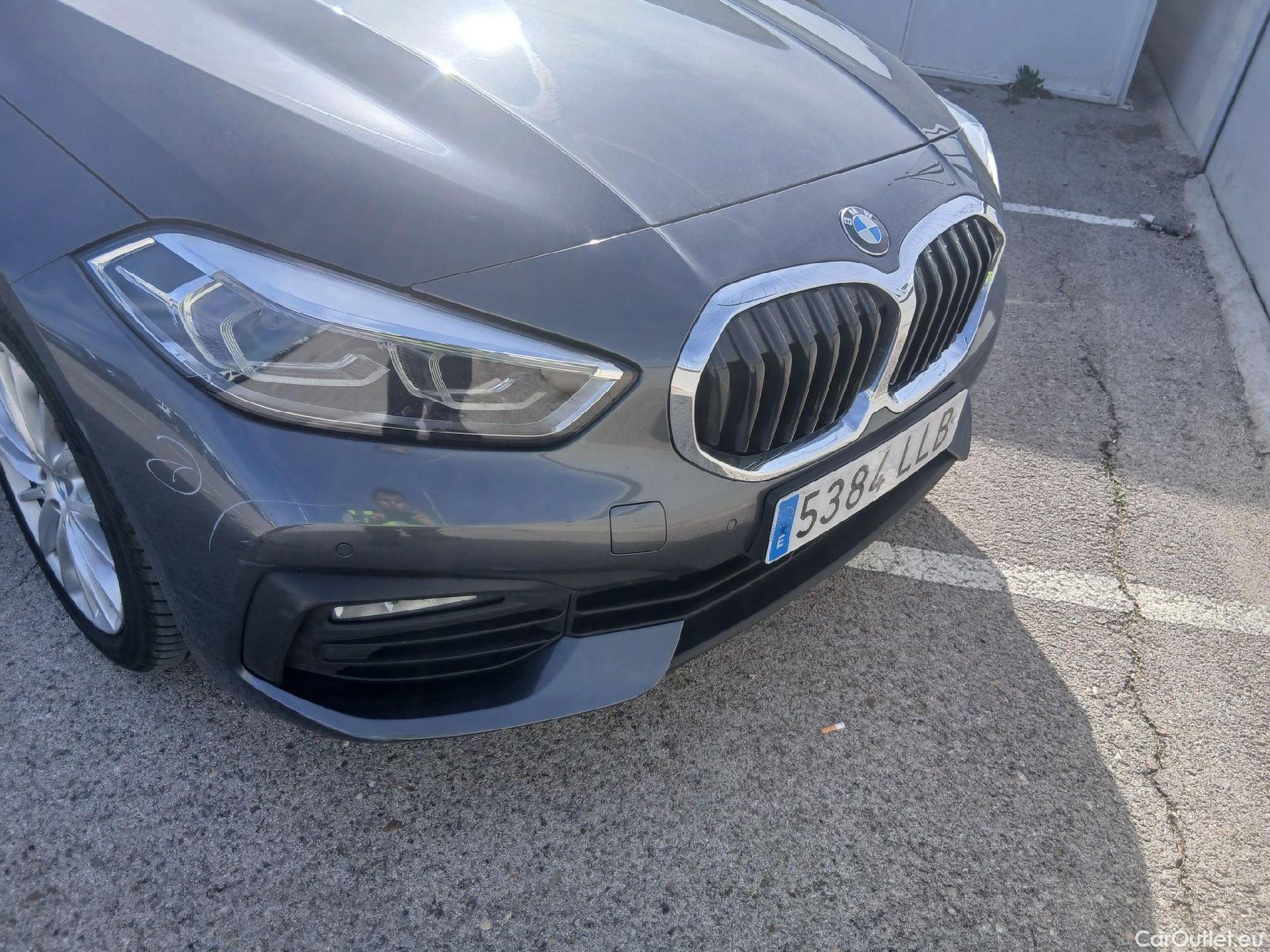  Bmw  Serie 1 BMW  / 2019 / 5P / berlina con portón 118i #5