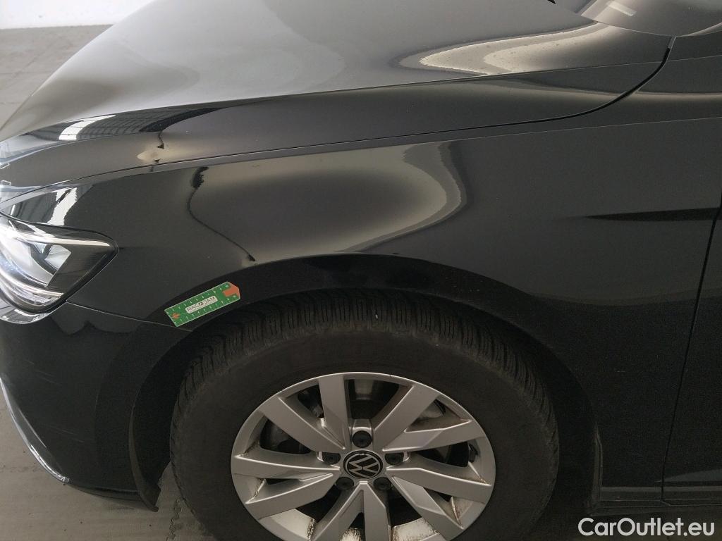  Volkswagen  Passat VOLKSWAGEN  / 2019 / 4P / sedán Business 2.0 TDI 90kW (122CV) DSG #13