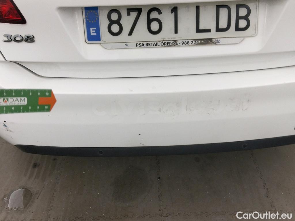  Peugeot  308 PEUGEOT  / 2017 / 5P / berlina con portón 5P Style BlueHDi 100 S&S 6 Vel. MAN #17