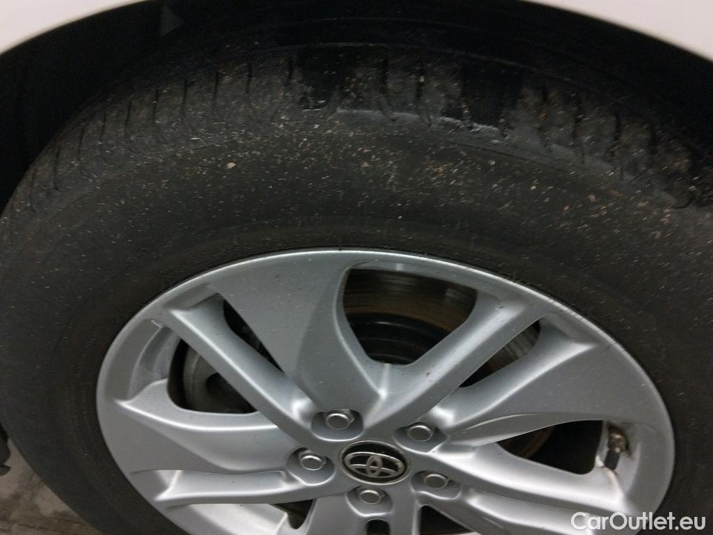  Toyota  Yaris TOYOTA  / 2020 / 5P / berlina con portón 1.5 120H Business Plus #13