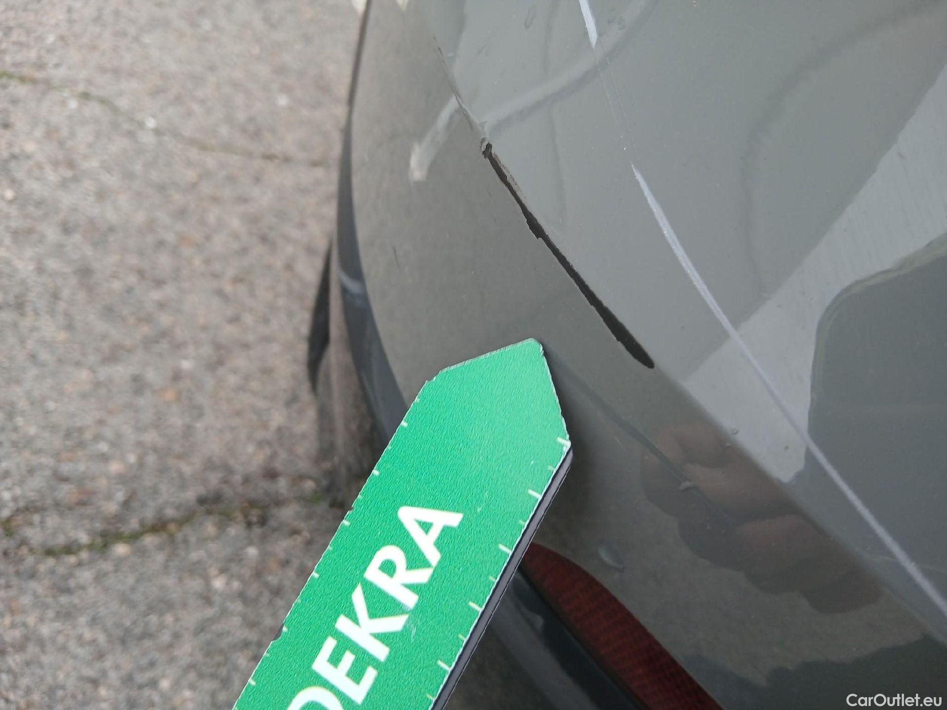  Audi  Q2 AUDI  / 2016 / 5P / todoterreno Design 30 TFSI 85kW (116CV) #34