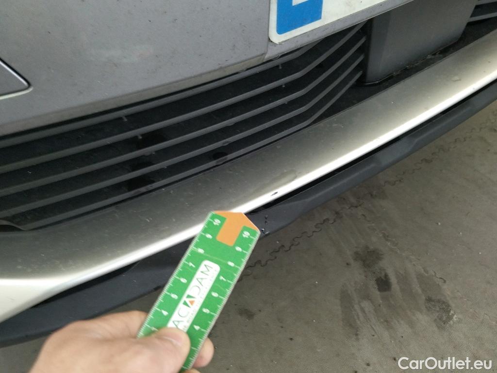  Peugeot  3008 PEUGEOT  / 2020 / 5P / todoterreno 1.5 BlueHDi 96kW S&S Allure Pack EAT8 #16