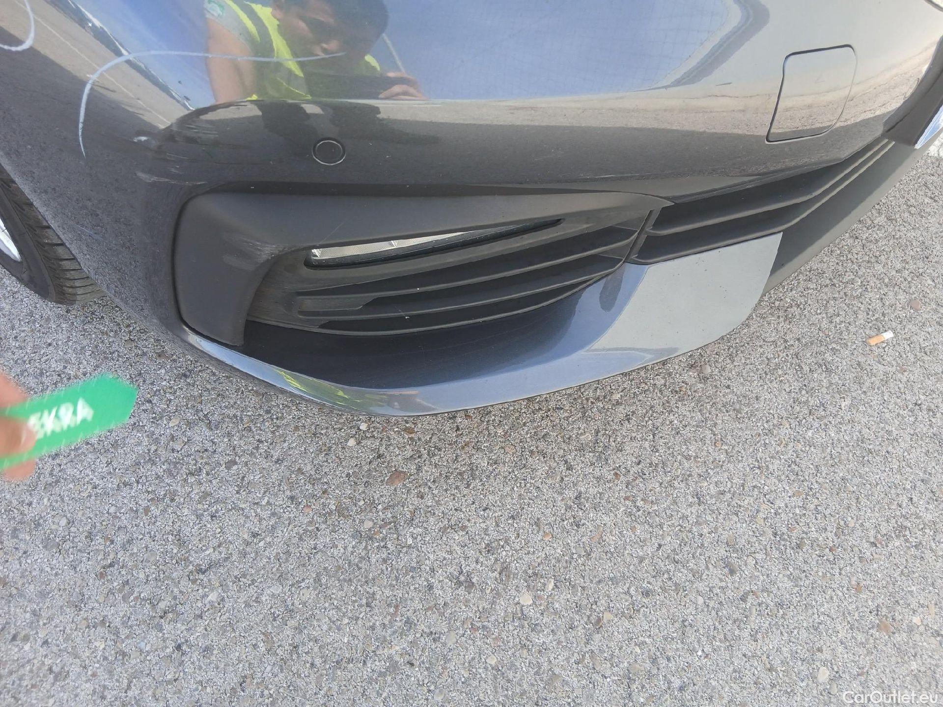  Bmw  Serie 1 BMW  / 2019 / 5P / berlina con portón 118i #7