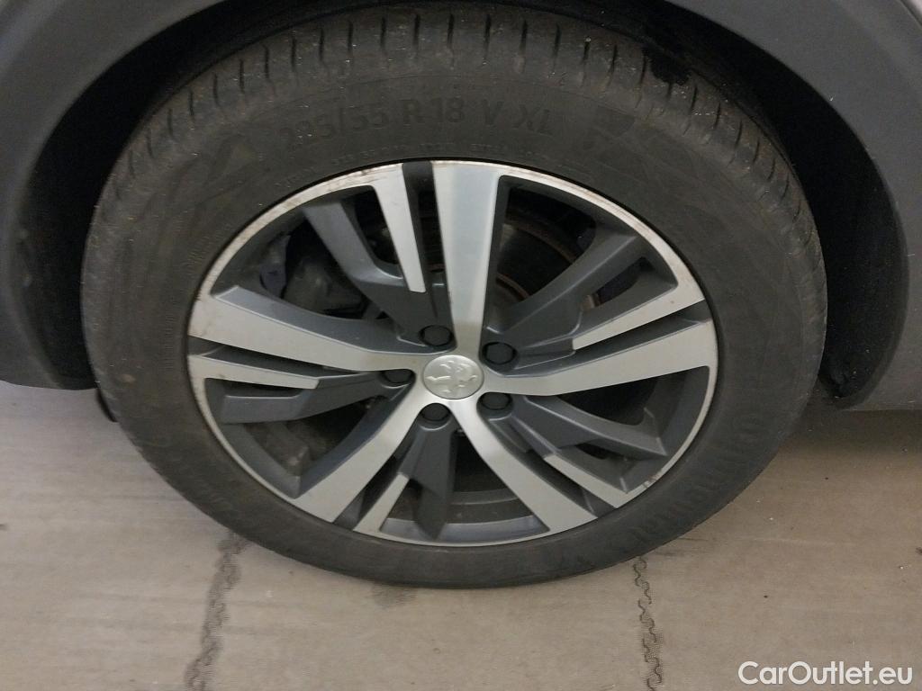  Peugeot  3008 PEUGEOT  / 2020 / 5P / todoterreno 1.5 BlueHDi 96kW S&S Allure Pack EAT8 #13