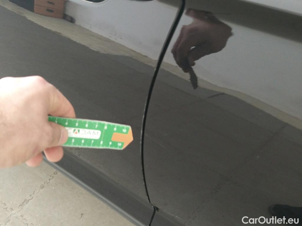  Volkswagen  Passat VOLKSWAGEN  / 2019 / 4P / sedán Business 2.0 TDI 90kW (122CV) DSG #10