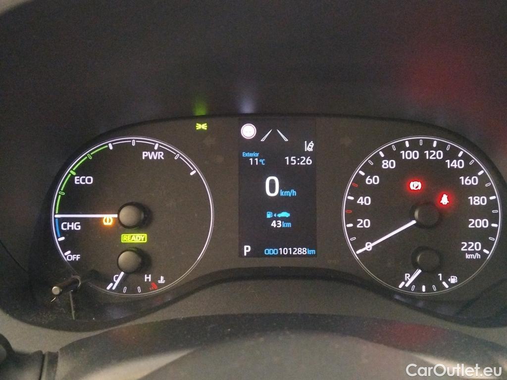  Toyota  Yaris TOYOTA  / 2020 / 5P / berlina con portón 1.5 120H Business Plus #20