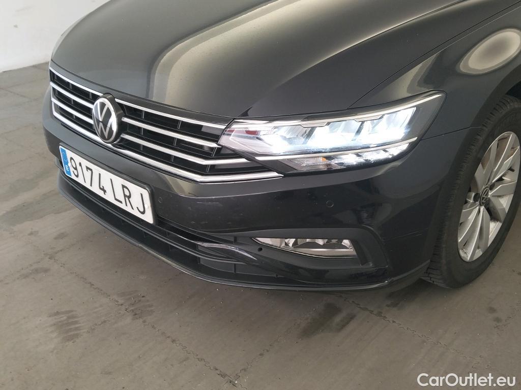 Volkswagen  Passat VOLKSWAGEN  / 2019 / 4P / sedán Business 2.0 TDI 90kW (122CV) DSG #17