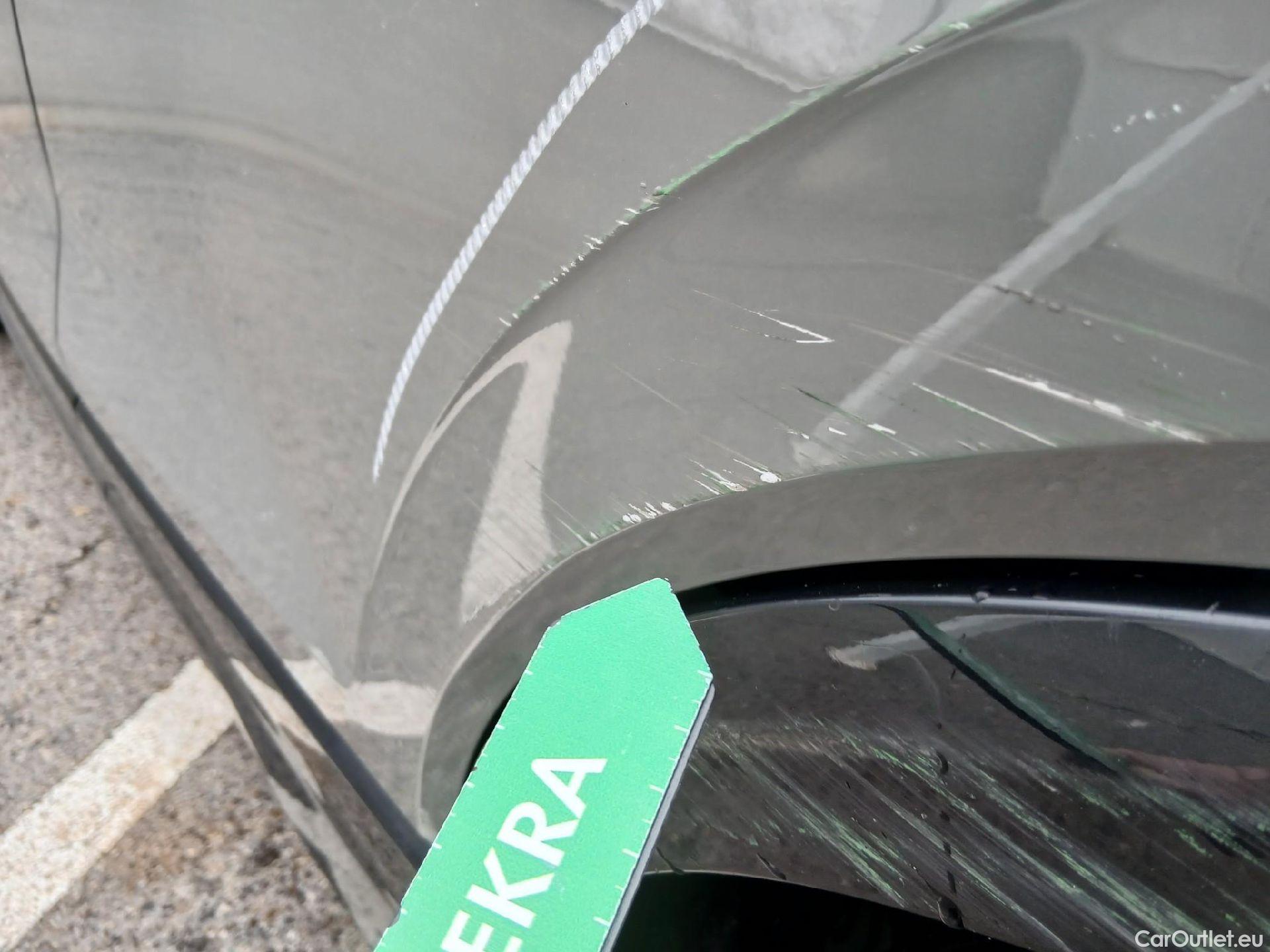  Audi  Q2 AUDI  / 2016 / 5P / todoterreno Design 30 TFSI 85kW (116CV) #22