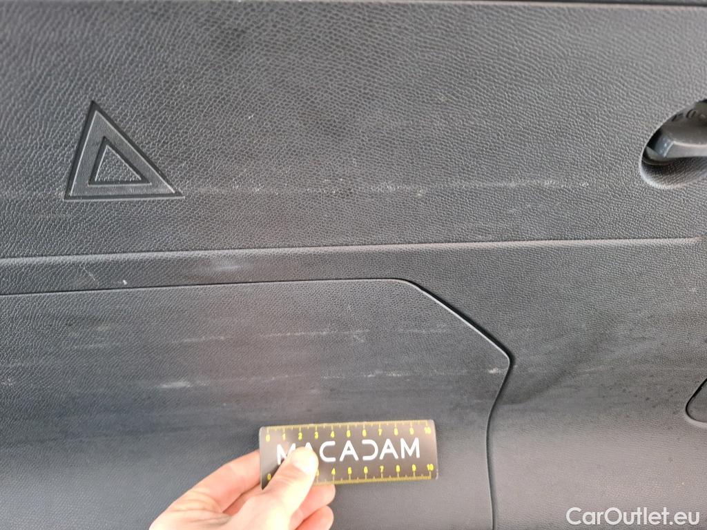  DS  DS7 DS DS 7 Crossback / 2017 / 5P / SUV BlueHDi 130 Auto PERFORMANCE Line + #9