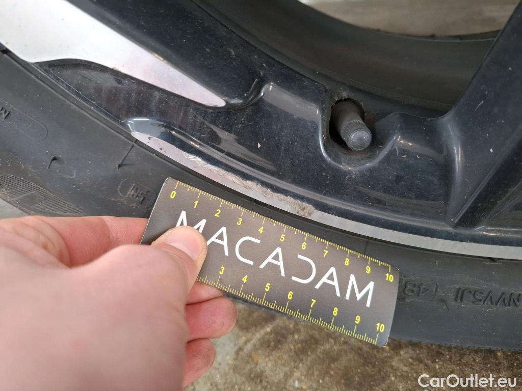  DS  DS7 DS DS 7 Crossback / 2017 / 5P / SUV BlueHDi 130 Auto PERFORMANCE Line + #4