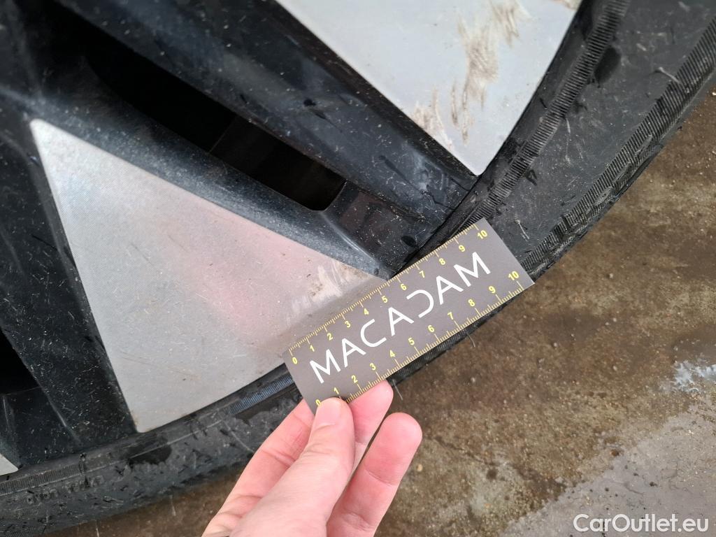  Hyundai   Ioniq Ioniq 6 Creative Electrique 77kWh BVA #18