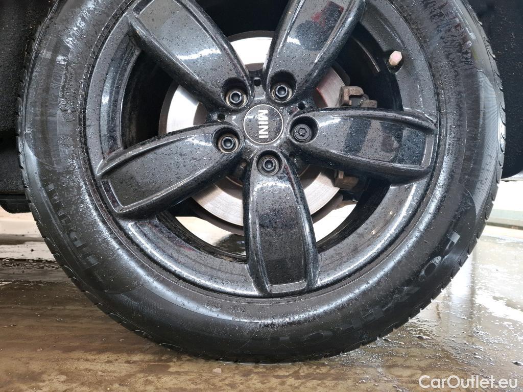  Mini  Countryman MINI  / 2020 / 5P / Crossover Cooper SE ALL4 Essential 125+95ch BVA6 #18