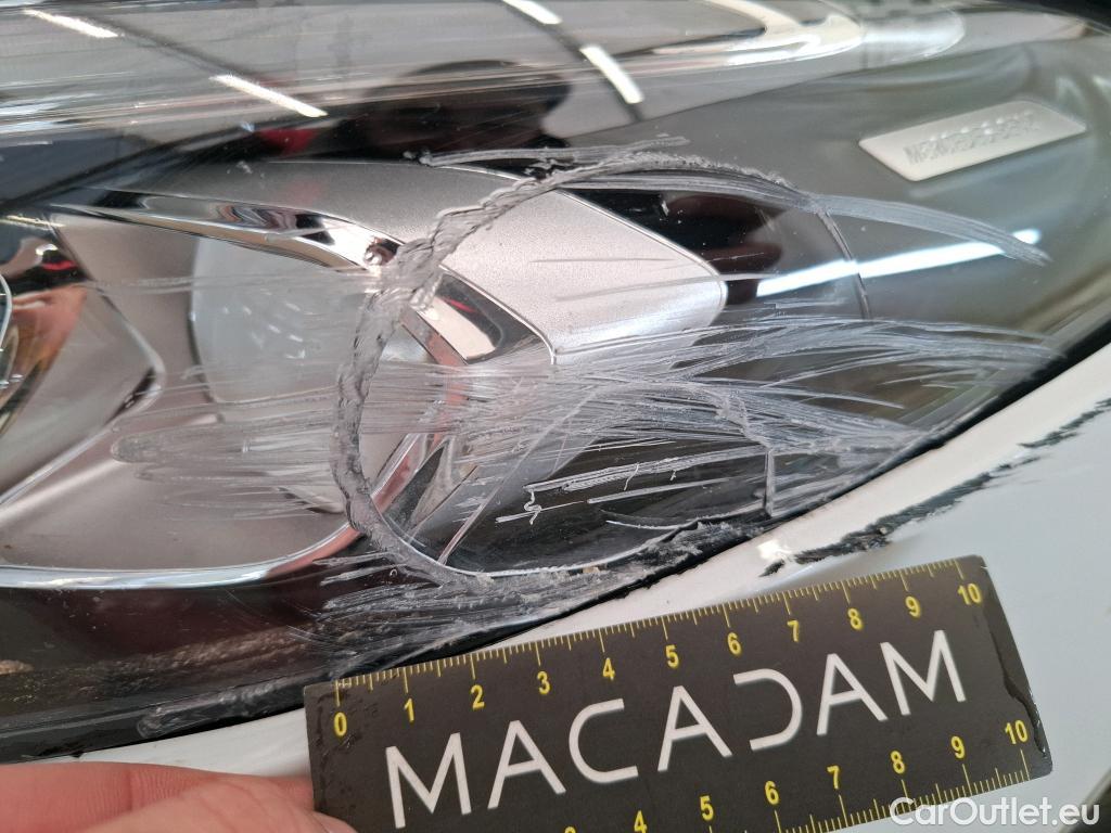  Mercedes  A-Klasse MERCEDES-BENZ Classe A Berline / 2018 / 4P / Berline A 180 d Style Line #4