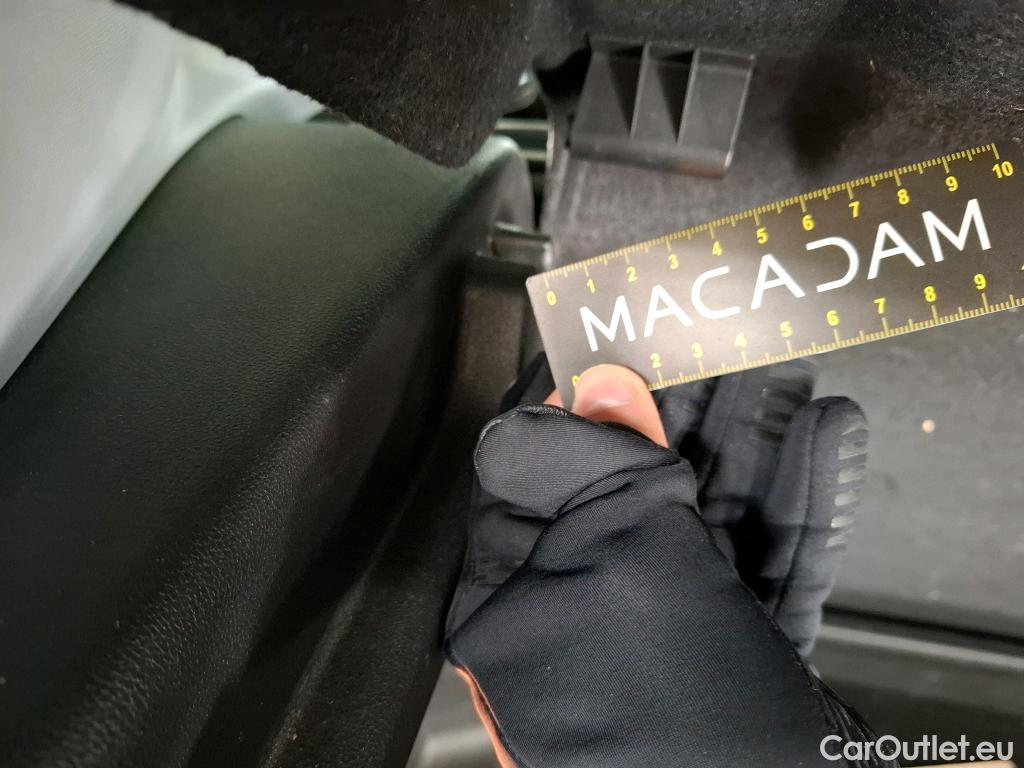  Opel   Grandland X Grandland X Elegance Business 1.5 130CV BVA8 E6d #4