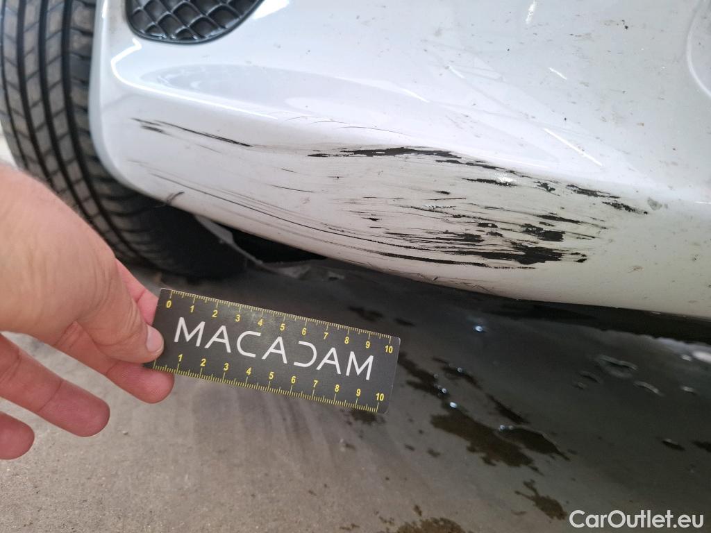  Mercedes  A-Klasse MERCEDES-BENZ Classe A Berline / 2018 / 4P / Berline A 180 d Style Line #15