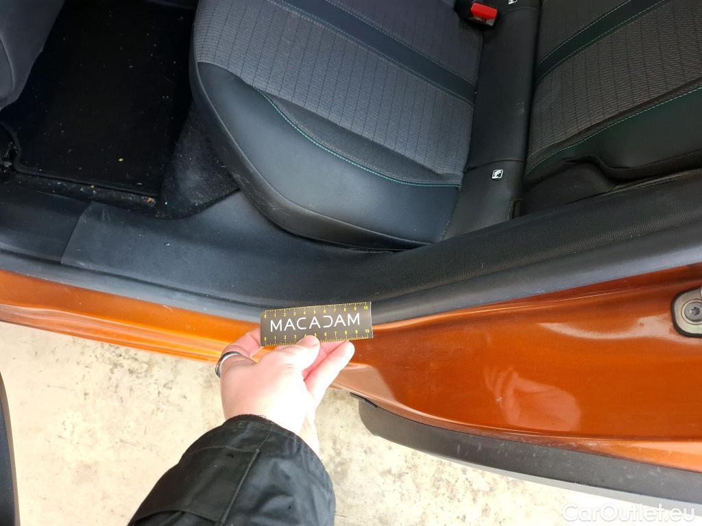  Peugeot  2008  Allure Business 1.2 PureTech 130CV BVA8 E6d #15