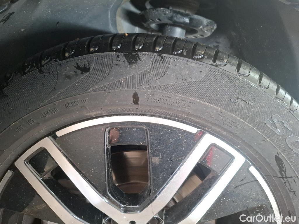  Mercedes  GLA MERCEDES-BENZ  / 2020 / 5P / SUV 2.0  200 D BUSINESS LINE DCT #64