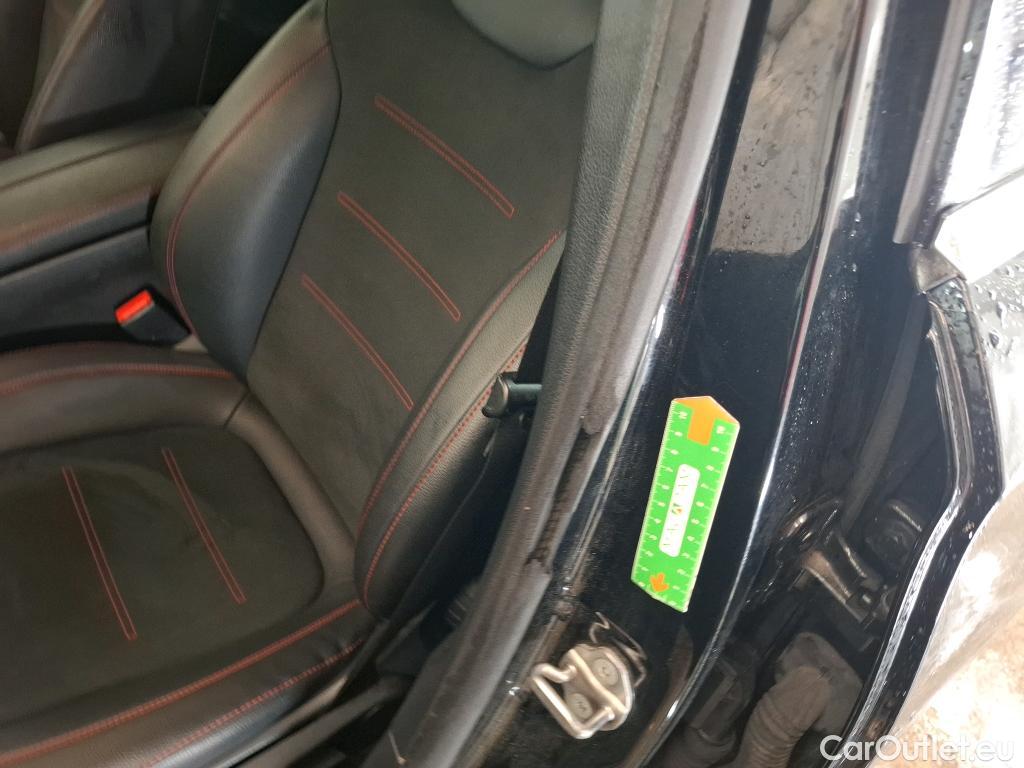  Mercedes  A-Klasse MERCEDES-BENZ Classe A Compact / 2018 / 5P / Berline A 180 d AMG Line 8G-DCT #23