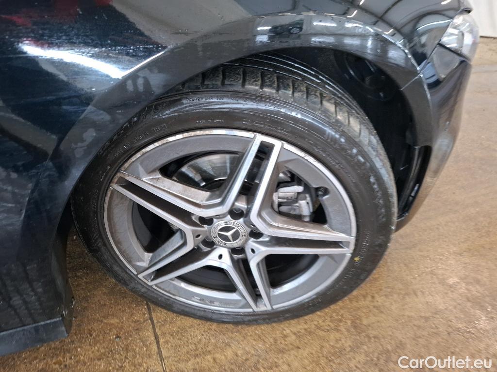  Mercedes  A-Klasse MERCEDES-BENZ Classe A Compact / 2018 / 5P / Berline A 180 d AMG Line 8G-DCT #19