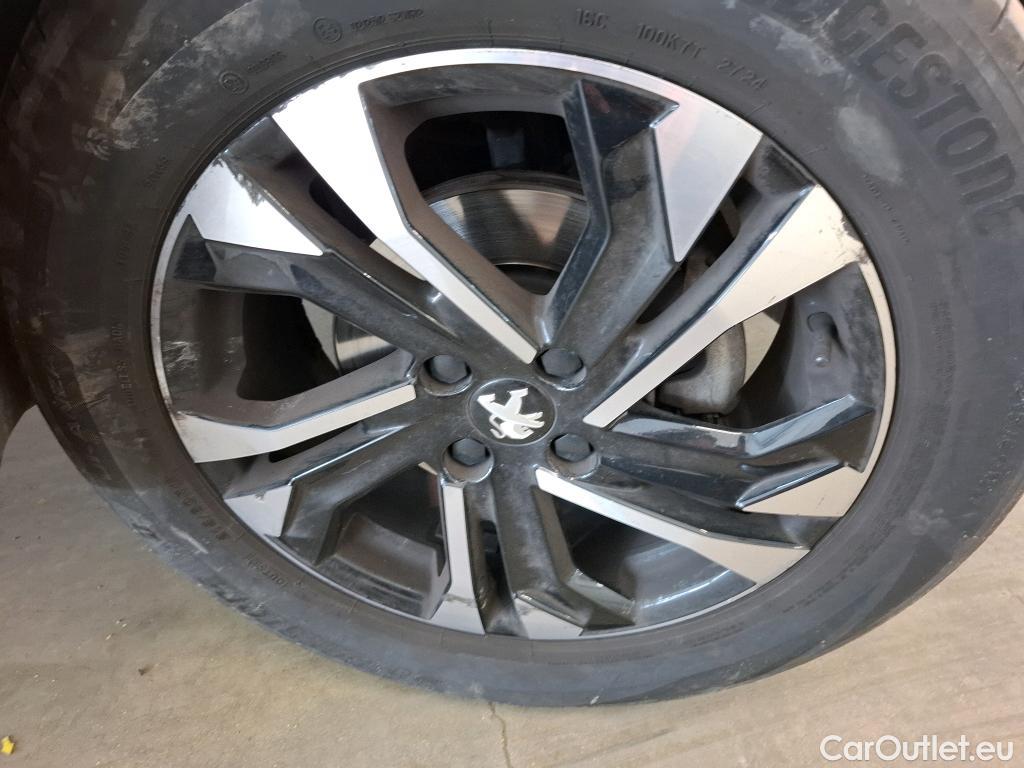  Peugeot  2008  Allure Business 1.2 PureTech 130CV BVA8 E6d #24