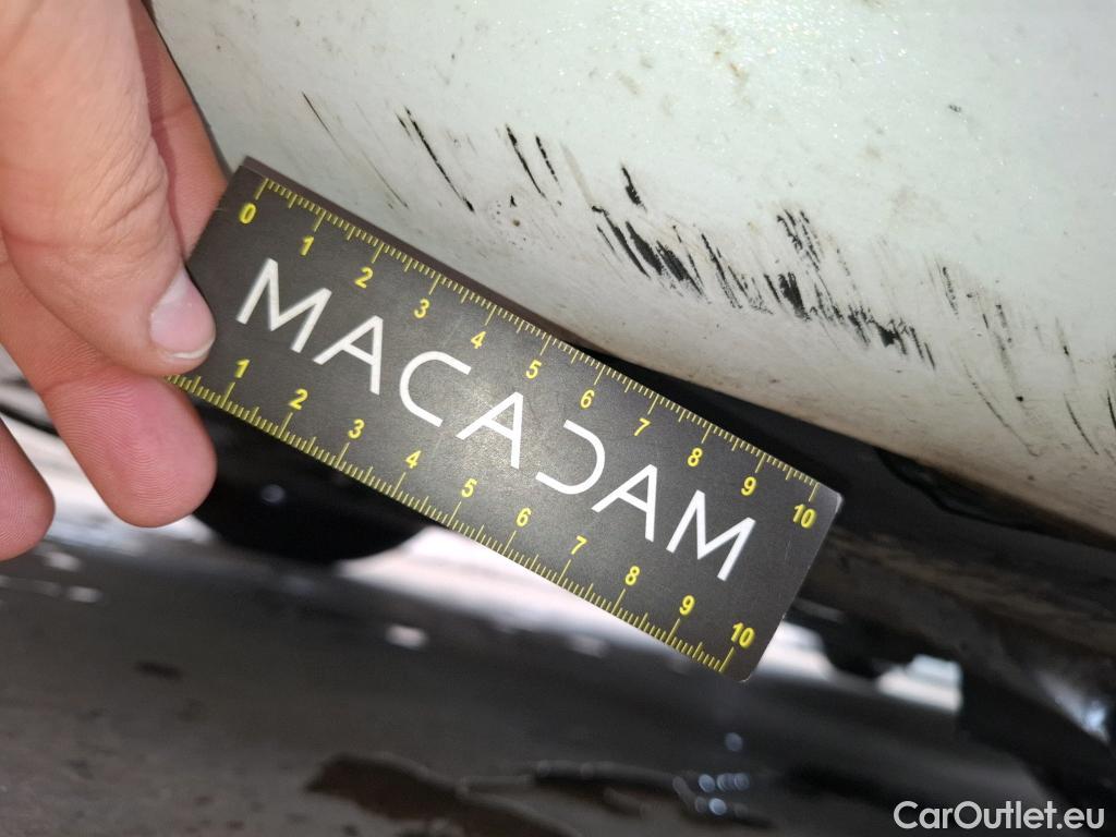  Mercedes  A-Klasse MERCEDES-BENZ Classe A Berline / 2018 / 4P / Berline A 180 d Style Line #12