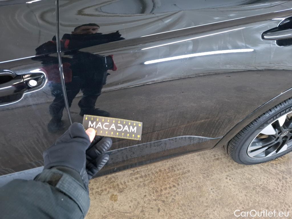  Opel   Grandland X Grandland X Elegance Business 1.5 130CV BVA8 E6d #52