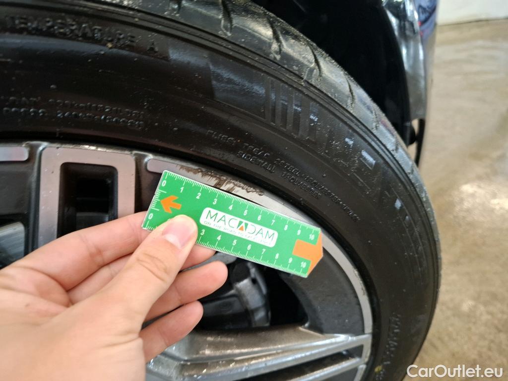  Mercedes  A-Klasse MERCEDES-BENZ Classe A Compact / 2018 / 5P / Berline A 180 d AMG Line 8G-DCT #22