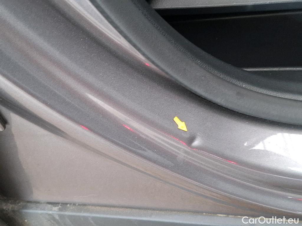  Mercedes  GLA MERCEDES-BENZ  / 2020 / 5P / SUV 2.0  200 D BUSINESS LINE DCT #38