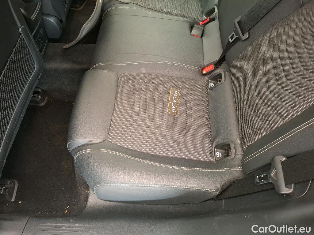  Mercedes  A-Klasse MERCEDES-BENZ Classe A Berline / 2018 / 4P / Berline A 180 d Style Line #21