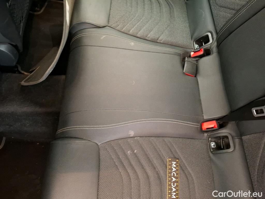  Mercedes  A-Klasse MERCEDES-BENZ Classe A Berline / 2018 / 4P / Berline A 180 d Style Line #23