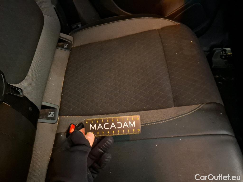  Opel   Grandland X Grandland X Elegance Business 1.5 130CV BVA8 E6d #35