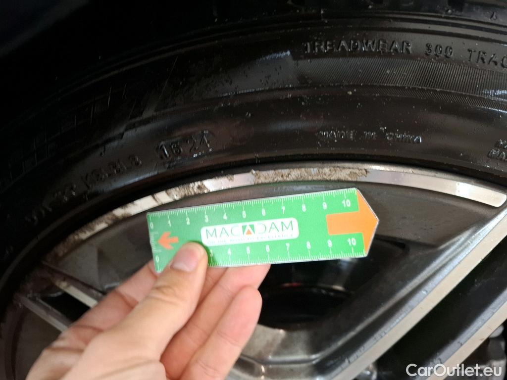  Mercedes  A-Klasse MERCEDES-BENZ Classe A Compact / 2018 / 5P / Berline A 180 d AMG Line 8G-DCT #21