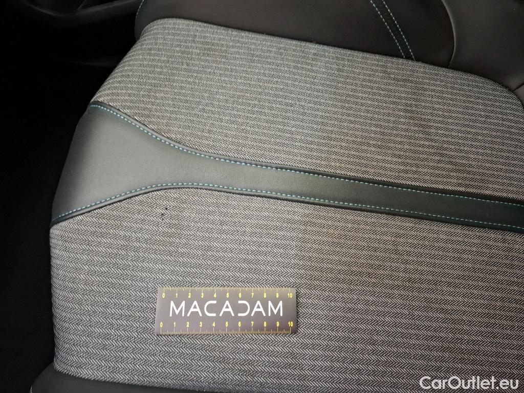  Peugeot  3008  Allure Pack 1.2 PureTech 130CV BVA8 E6d #4