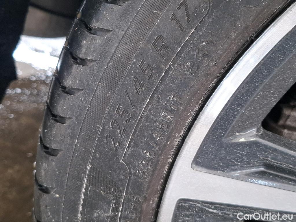  Bmw  Serie 1 BMW Série 1 / 2019 / 5P / Berline 116i DKG7 Business Design #6