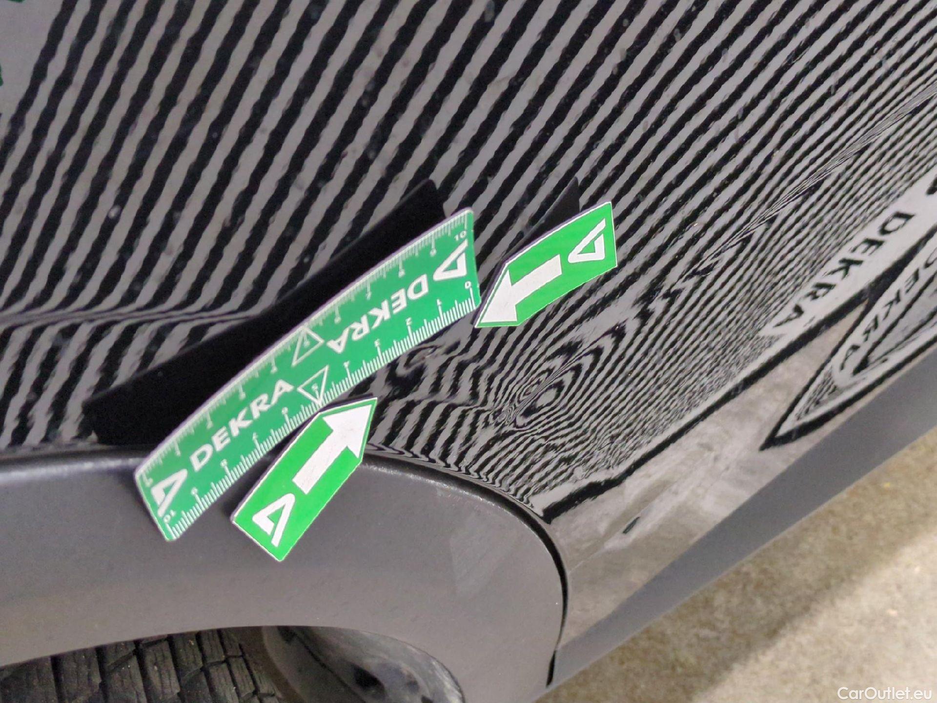  DS  DS7 DS DS 7 Crossback 5p SUV BlueHDi 130 Manuel Executive #30