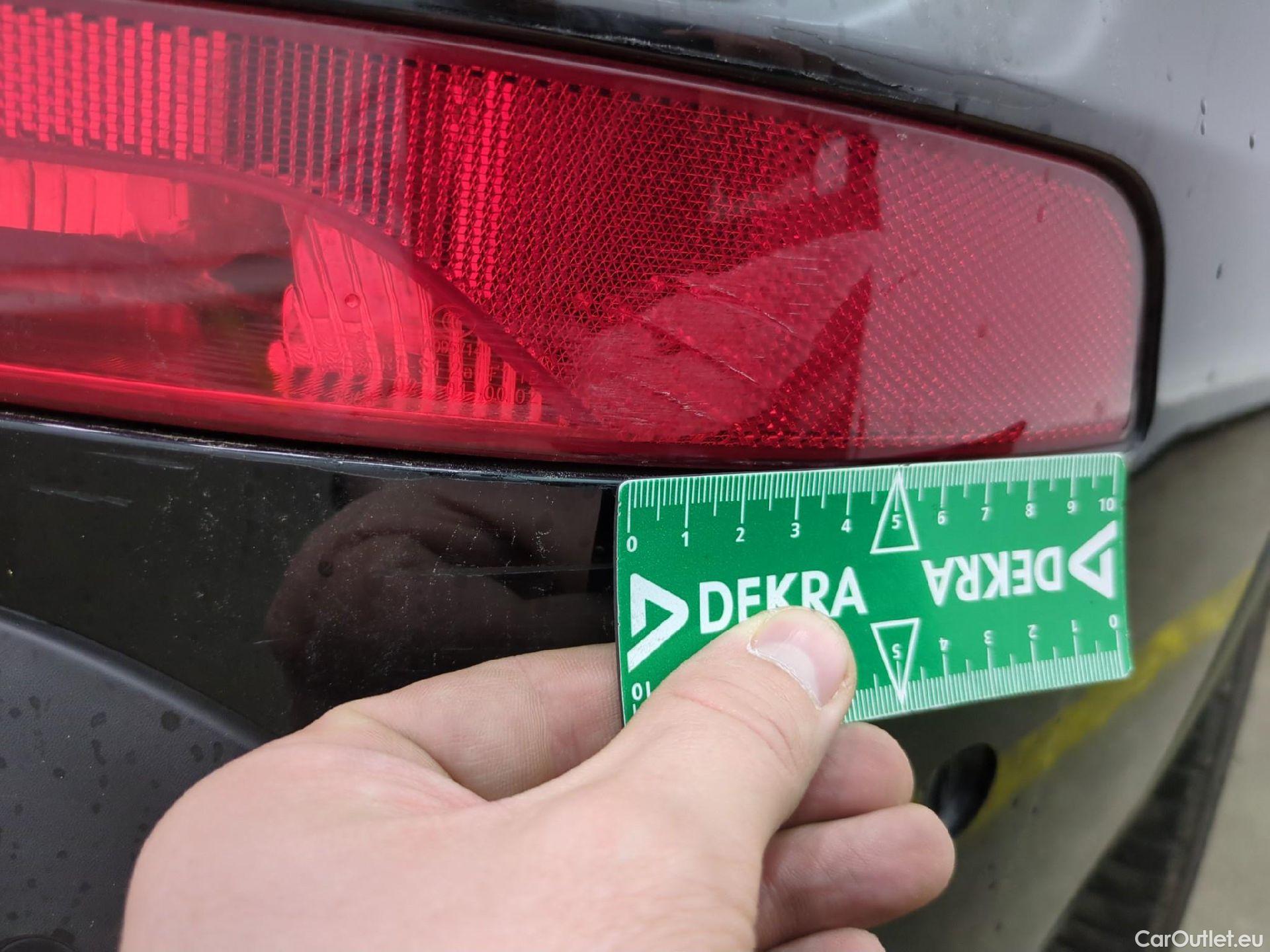  DS  DS7 DS DS 7 Crossback 5p SUV BlueHDi 130 Manuel Executive #60