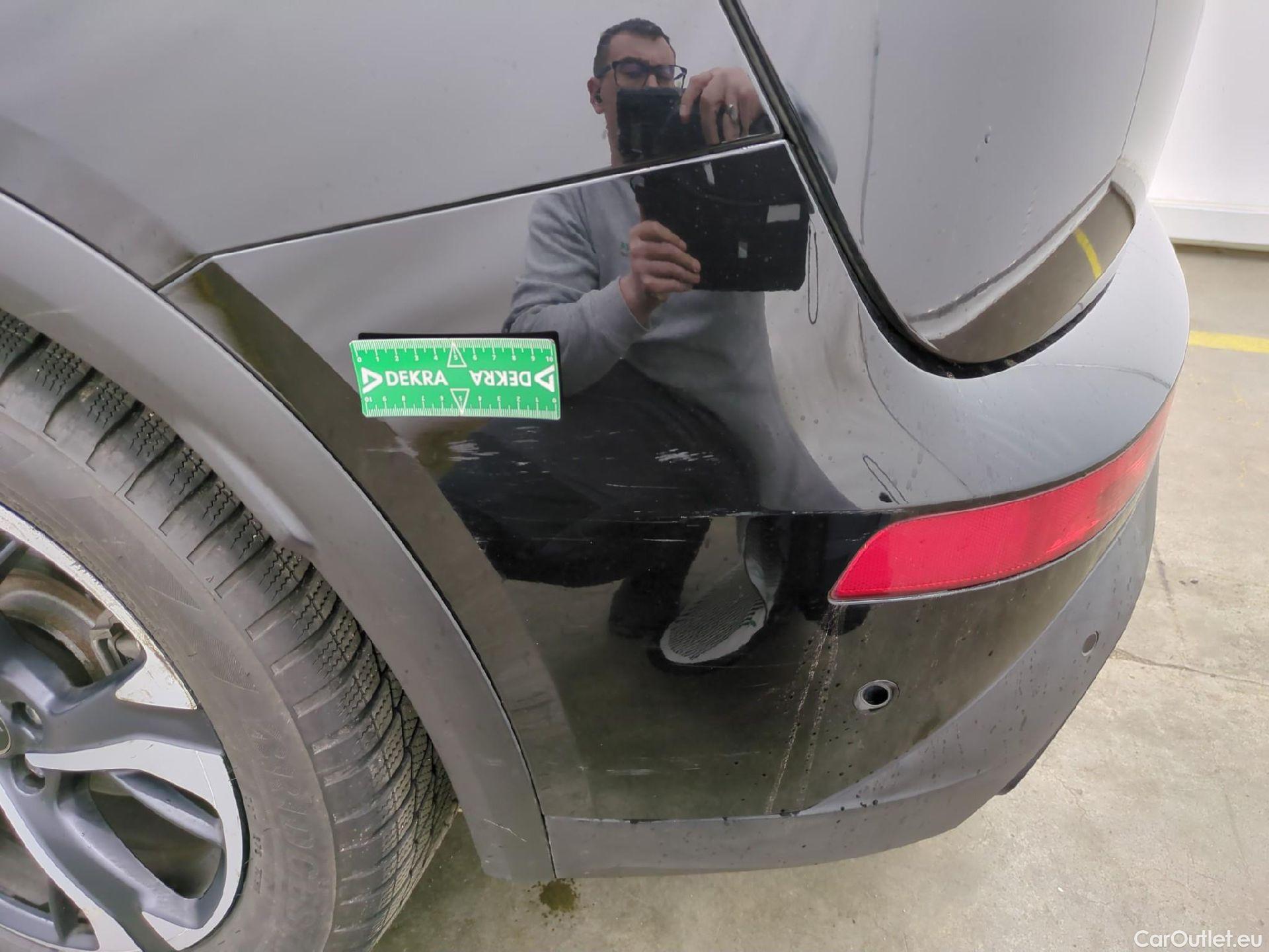  DS  DS7 DS DS 7 Crossback 5p SUV BlueHDi 130 Manuel Executive #48