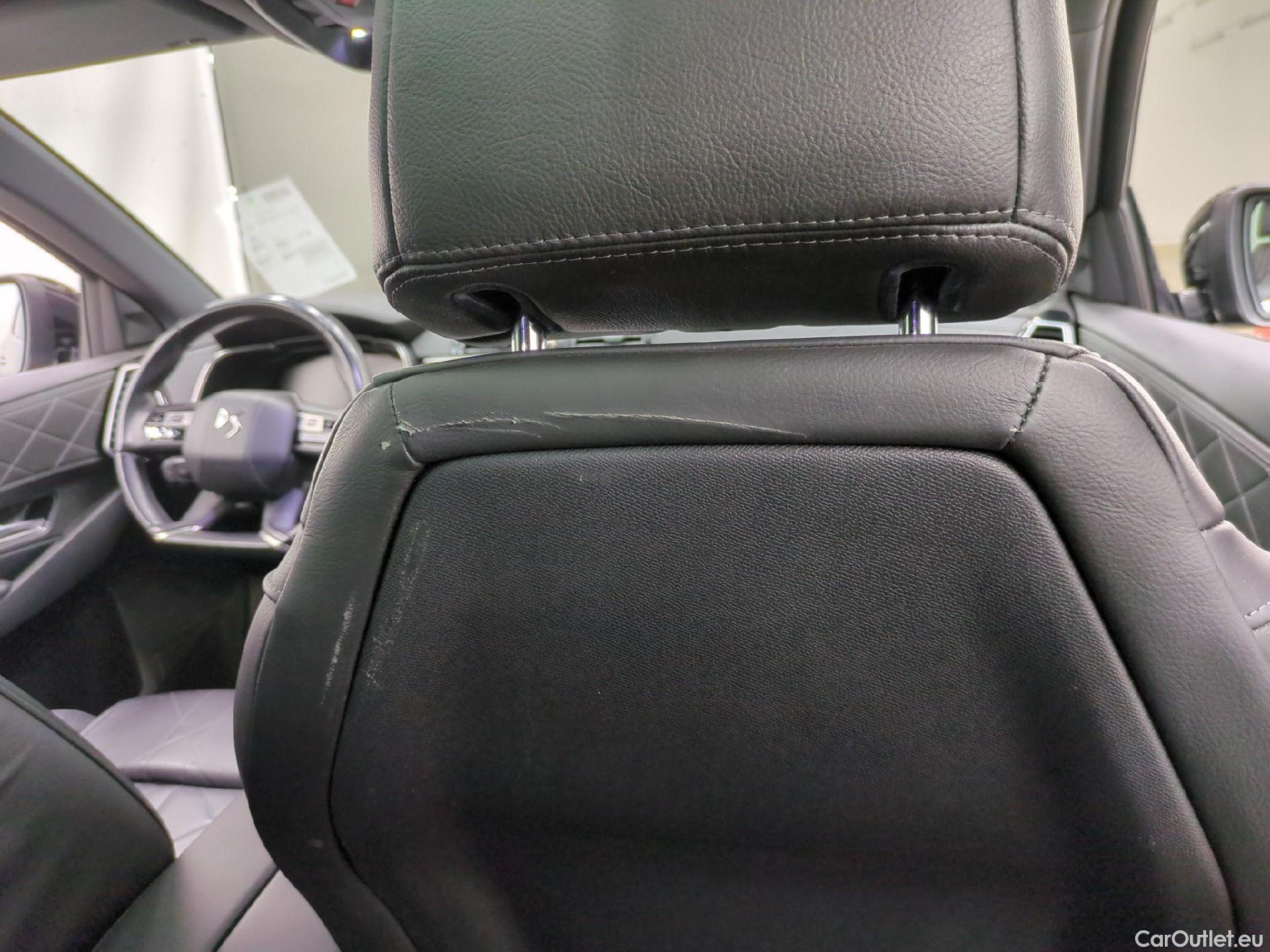  DS  DS7 DS DS 7 Crossback 5p SUV BlueHDi 130 Manuel Executive #33