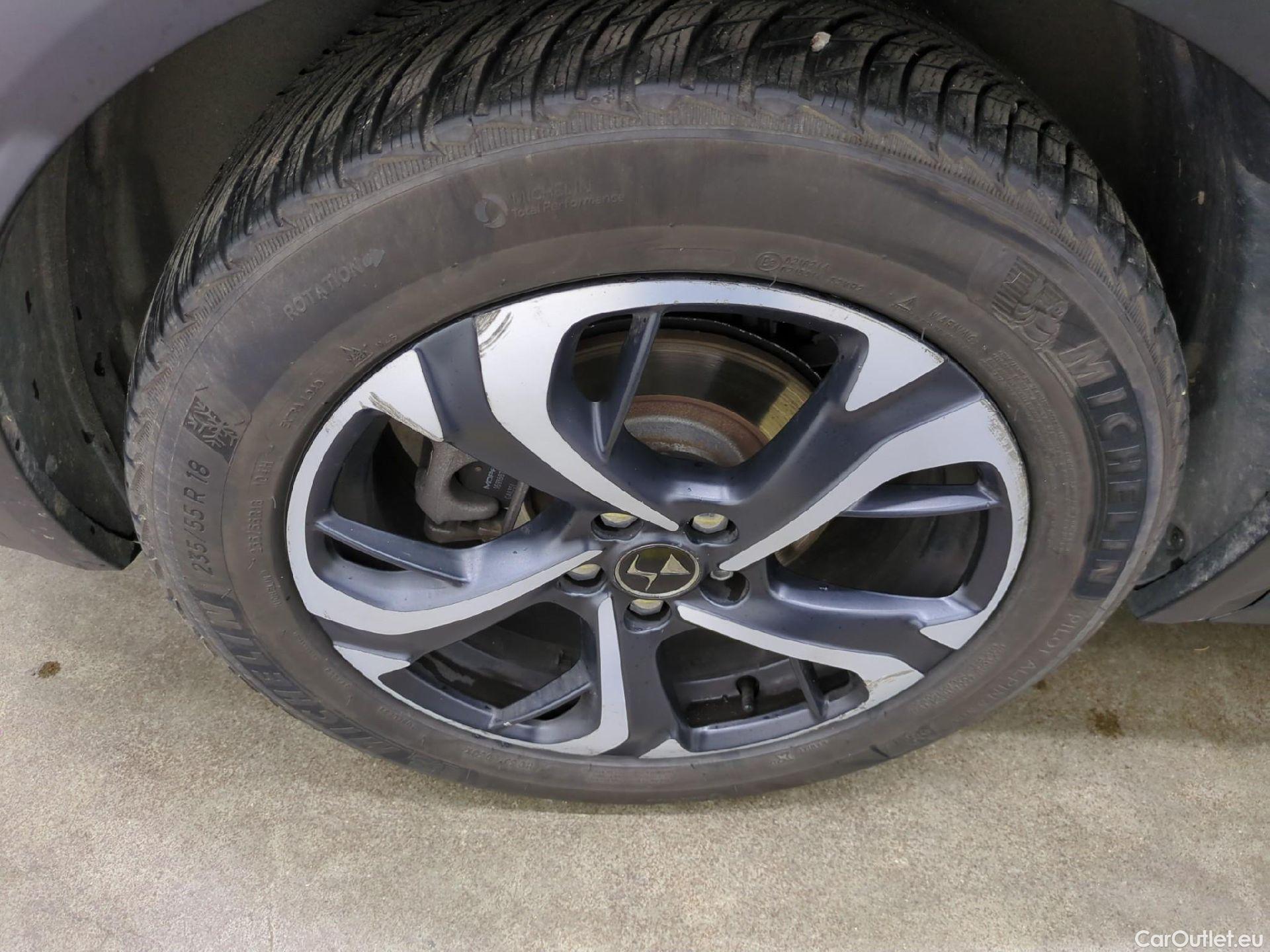  DS  DS7 DS DS 7 Crossback 5p SUV BlueHDi 130 Manuel Executive #23