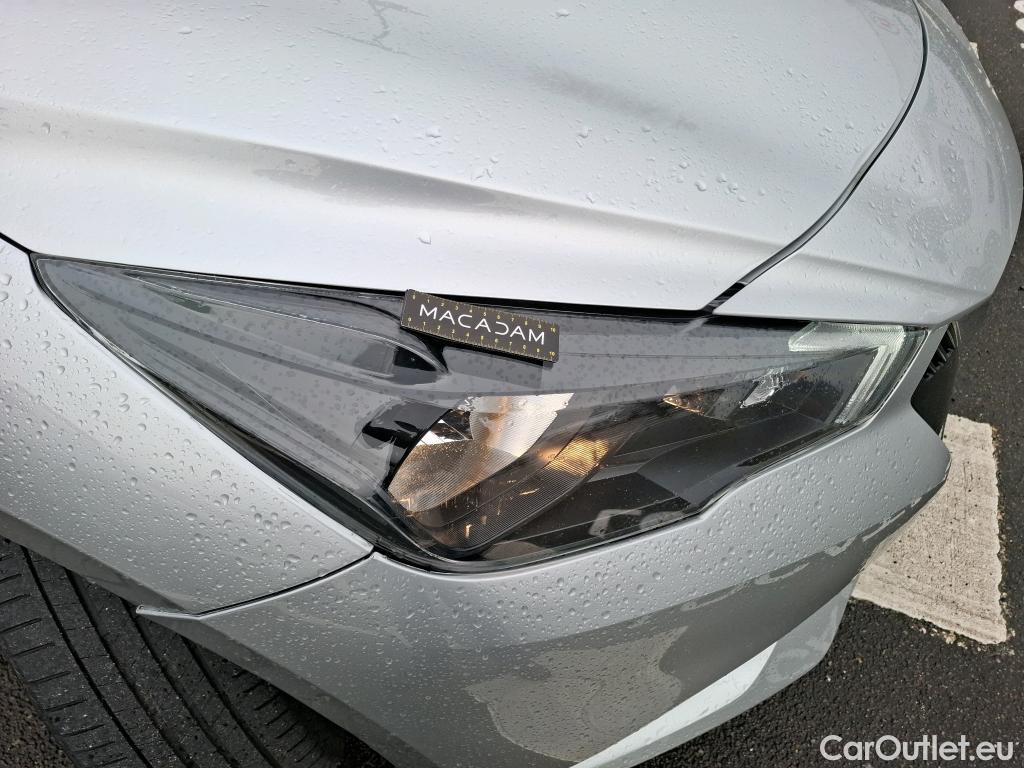  Nissan  Micra NISSAN  / 2016 / 5P / Berline IG-T 92 Business Edition #15