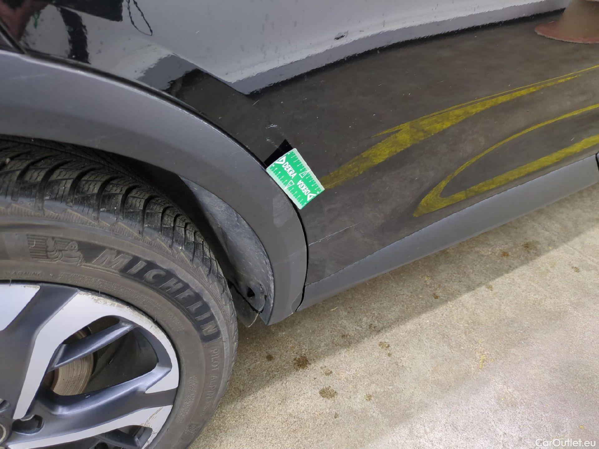  DS  DS7 DS DS 7 Crossback 5p SUV BlueHDi 130 Manuel Executive #35