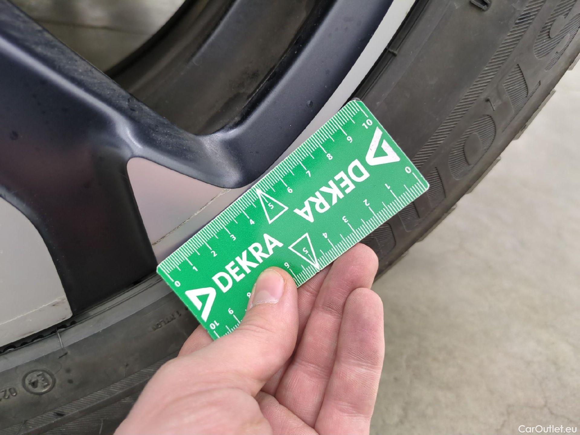  DS  DS7 DS DS 7 Crossback 5p SUV BlueHDi 130 Manuel Executive #20