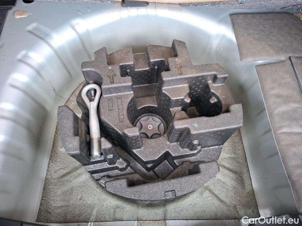  Nissan  Micra NISSAN  / 2016 / 5P / Berline IG-T 92 Business Edition #17