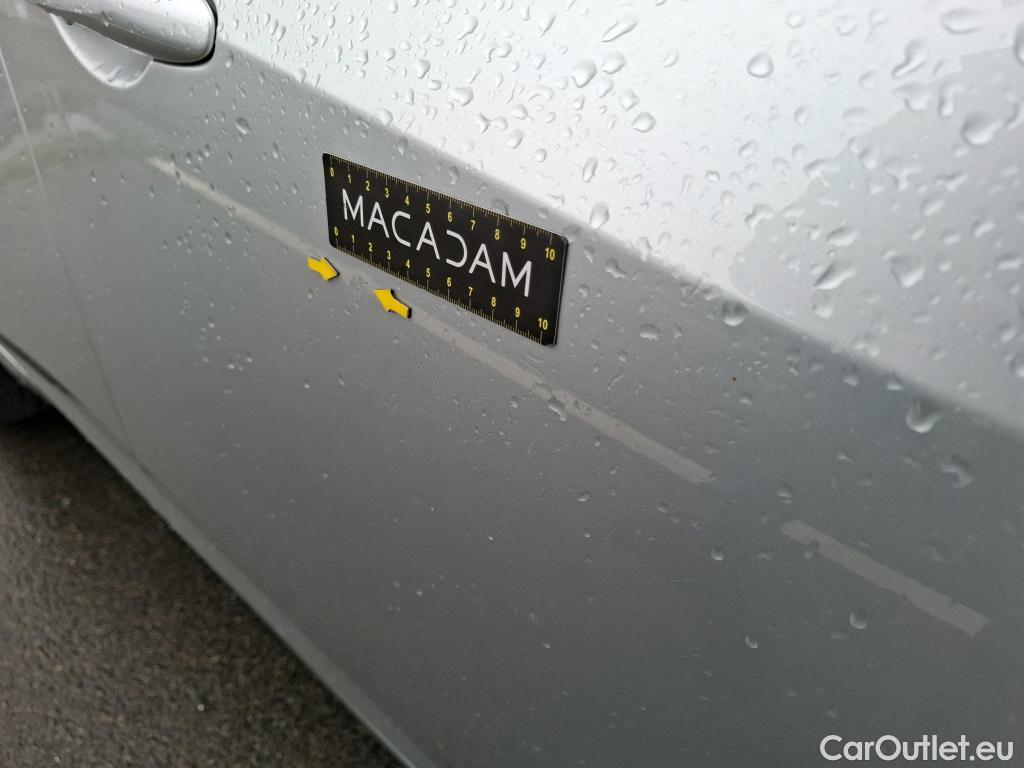  Nissan  Micra NISSAN  / 2016 / 5P / Berline IG-T 92 Business Edition #24